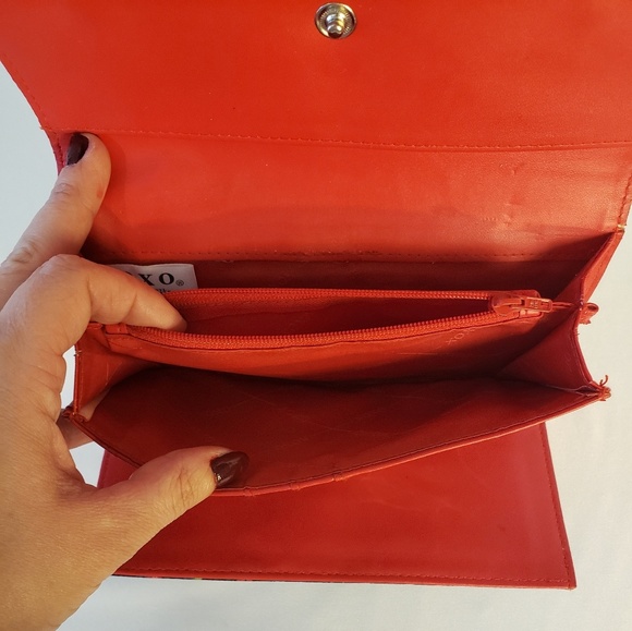 Xoxo Wallet And Wristlet Purse - Picture 8 of 8